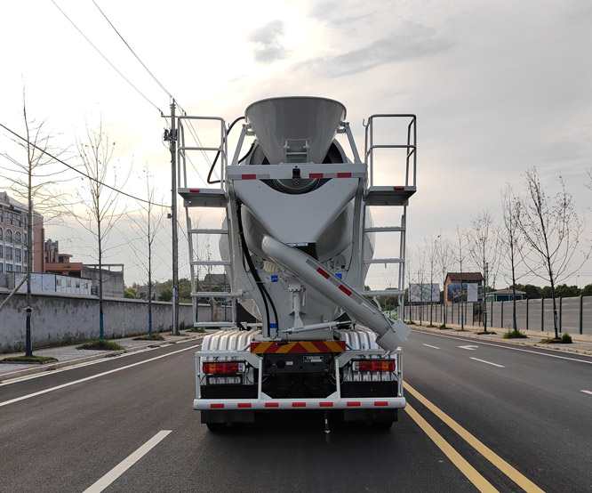 豪沃牌ZZ5312GJBV3067Z1BEV純電動(dòng)混凝土攪拌運(yùn)輸車公告圖片