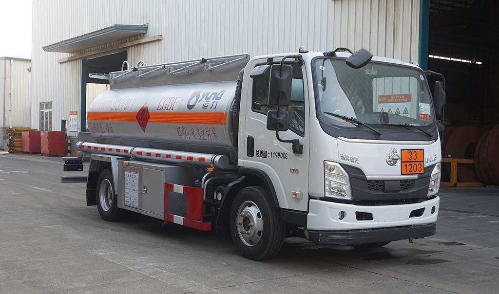運(yùn)力牌LG5120GYYC6運(yùn)油車(chē)
