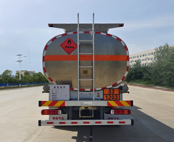 楚勝牌CSC5325GYYLCA6鋁合金運(yùn)油車公告圖片