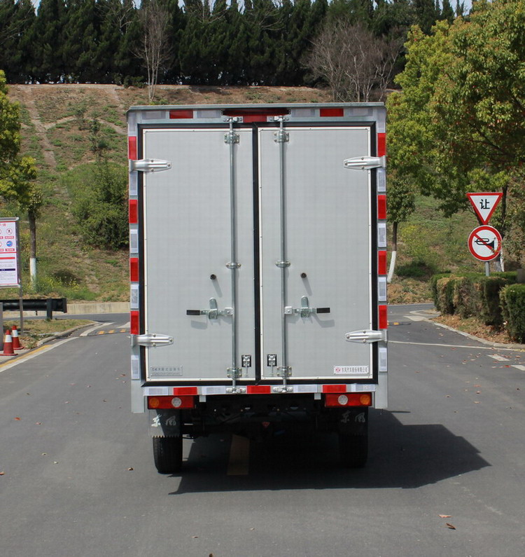 東風牌EQ5032XXYD60Q4AAC廂式運輸車公告圖片