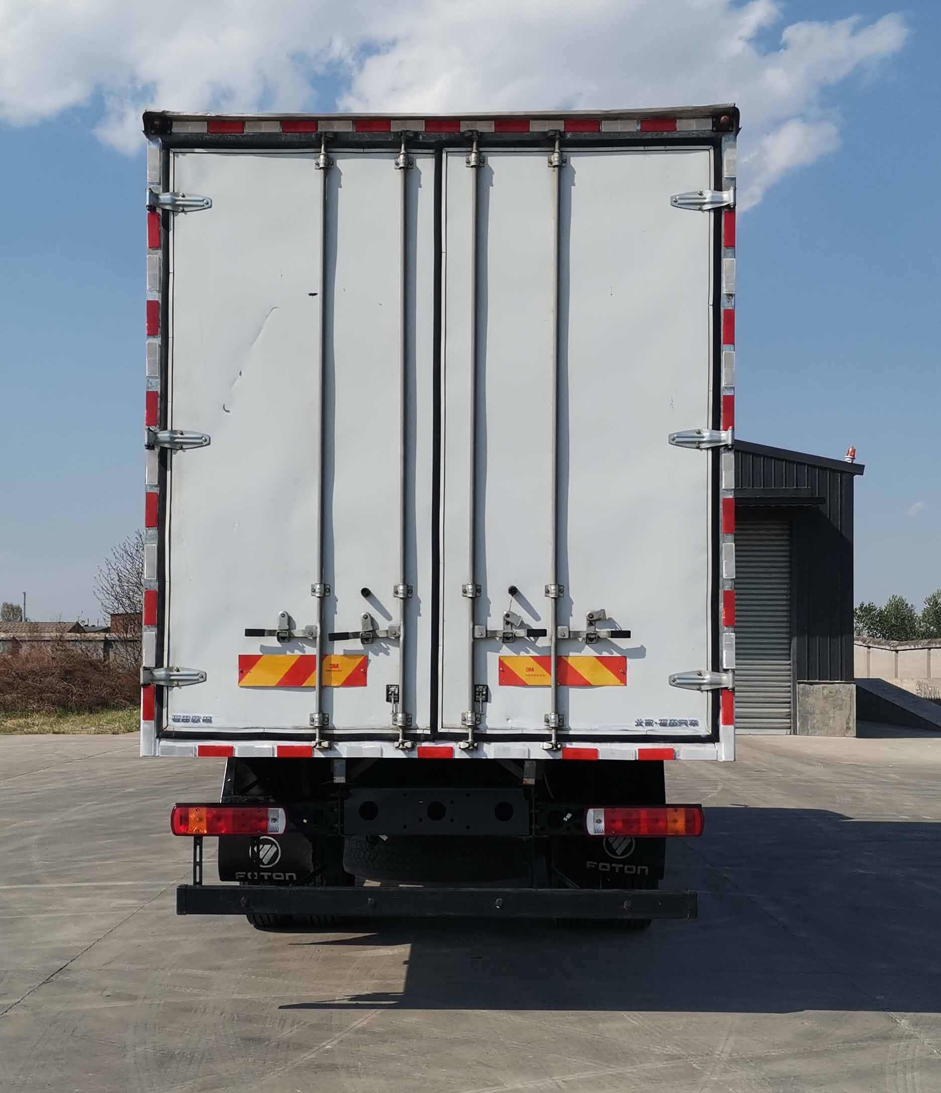 福田牌BJ5186XXY-DM3廂式運(yùn)輸車公告圖片