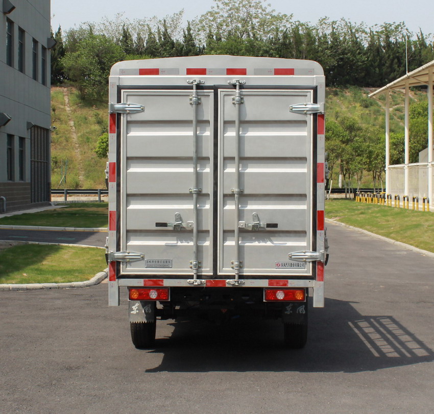 東風(fēng)牌EQ5037CCYD60Q4AAC倉柵式運輸車公告圖片