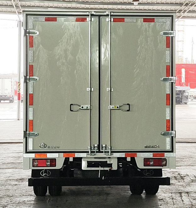 長安牌CKS5040XXYD5FW62廂式運(yùn)輸車公告圖片