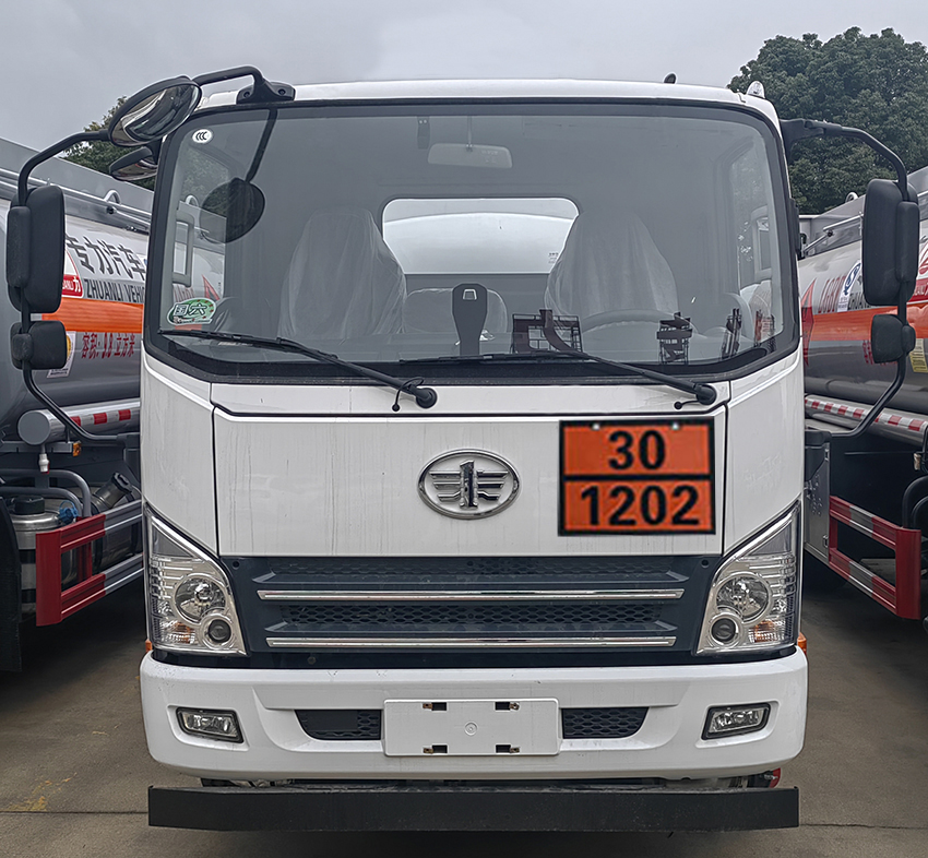 專力牌ZLC5090GJYCC6加油車公告圖片
