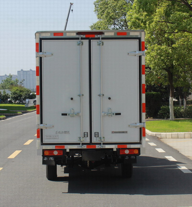 東風(fēng)牌EQ5030XXYD60Q4DAC廂式運(yùn)輸車公告圖片