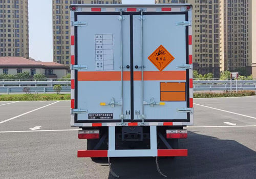 匯力威牌VVV5045XQYEQ6爆破器材運輸車公告圖片