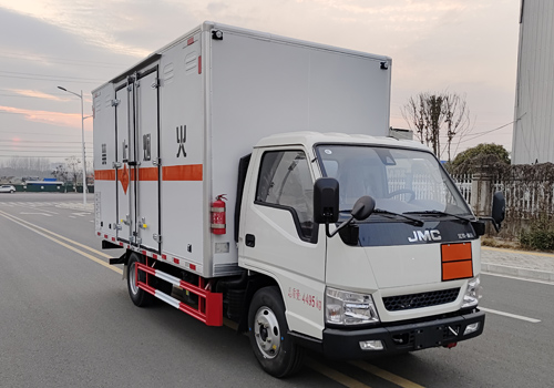 匯力威牌VVV5040XQYJX6爆破器材運(yùn)輸車公告圖片