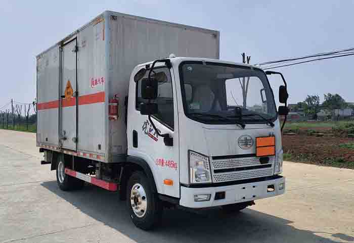 百捷牌QYY5040XQYCA6爆破器材運輸車