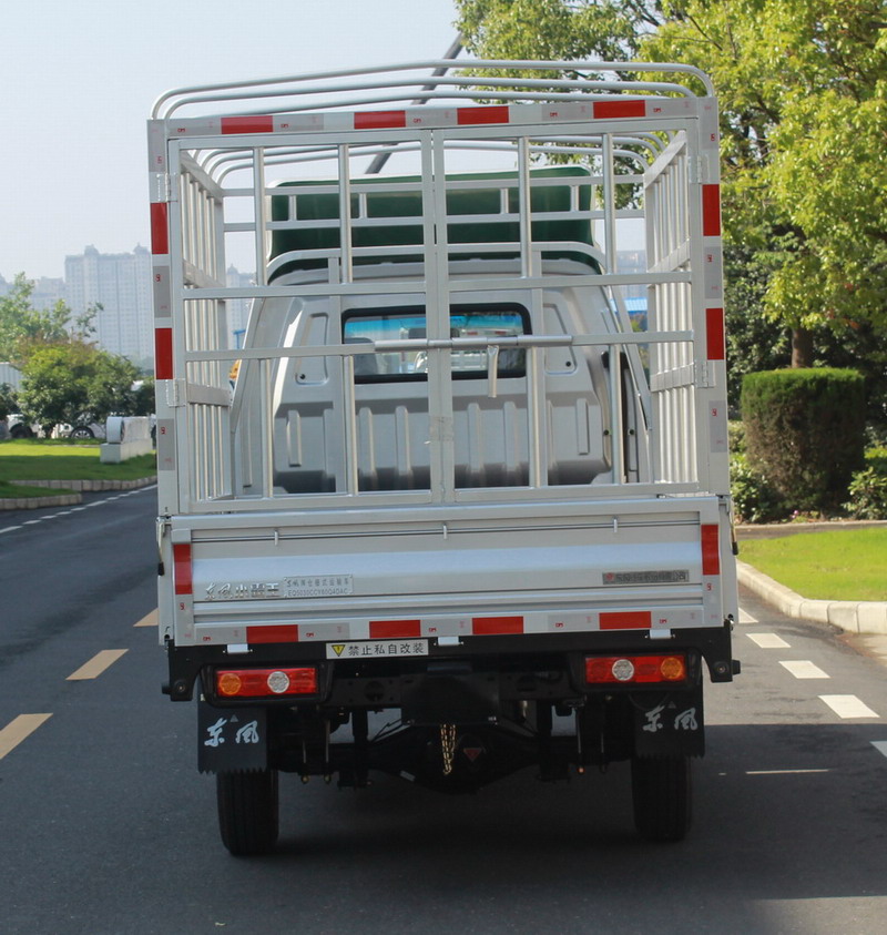 東風(fēng)牌EQ5030CCY60Q4DAC倉(cāng)柵式運(yùn)輸車公告圖片