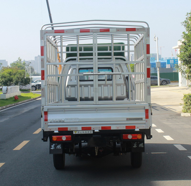 東風(fēng)牌EQ5032CCY60Q4DAC倉柵式運輸車公告圖片