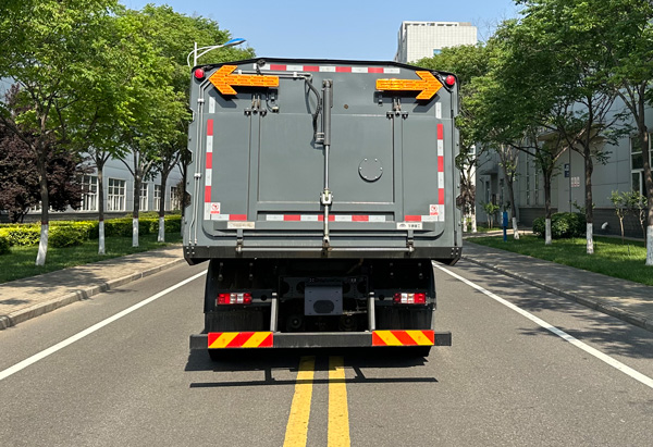 宇通牌YTZ5181TXCD0BEV純電動吸塵車公告圖片