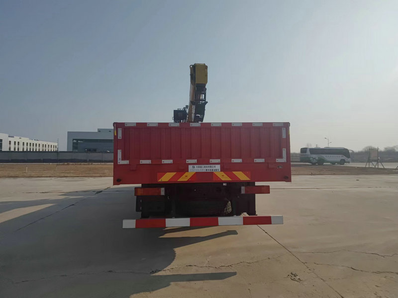 太原重工牌TZH5180JSQF6隨車起重運(yùn)輸車公告圖片