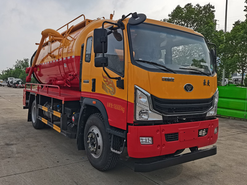 楚勝牌CSC5188GQWZ6清洗吸污車