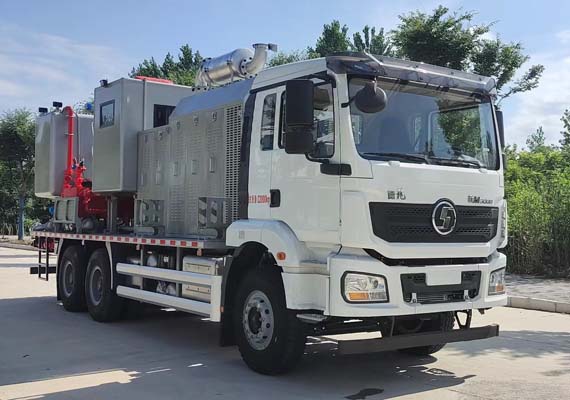 忠華通運(yùn)牌TYJ5220TYL壓裂車(chē)