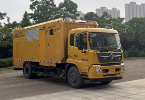 大流量排水抢险车