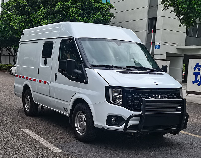 迪馬牌DMT5047XYCF2-AM運(yùn)鈔車