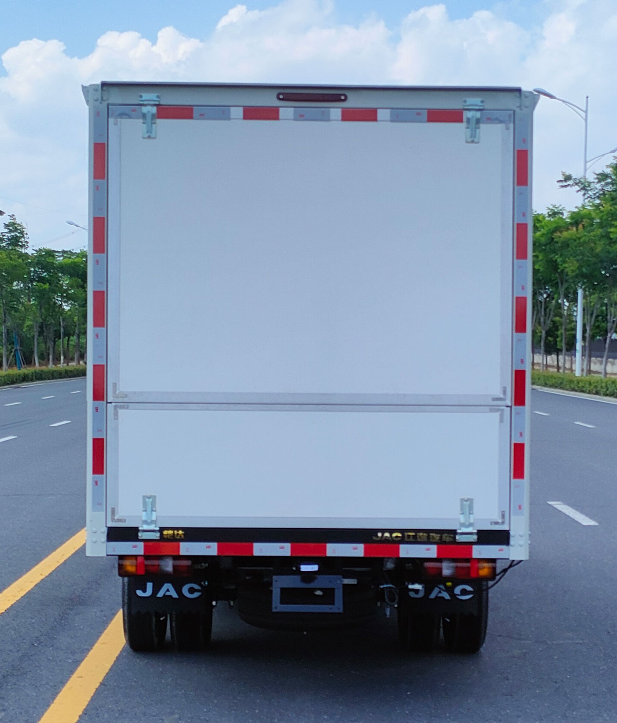 江淮牌HFC5036XYKPV3E2B4S-2翼開啟廂式車公告圖片