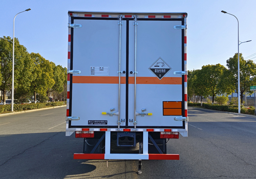 匯力威牌VVV5120XFWCA6腐蝕性物品廂式運輸車公告圖片