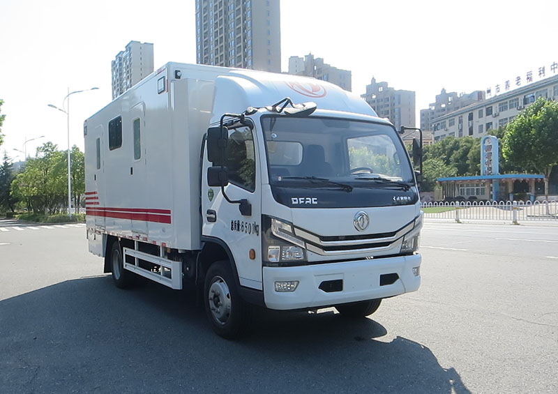 新東日牌YZR5065XCSE6廁所車