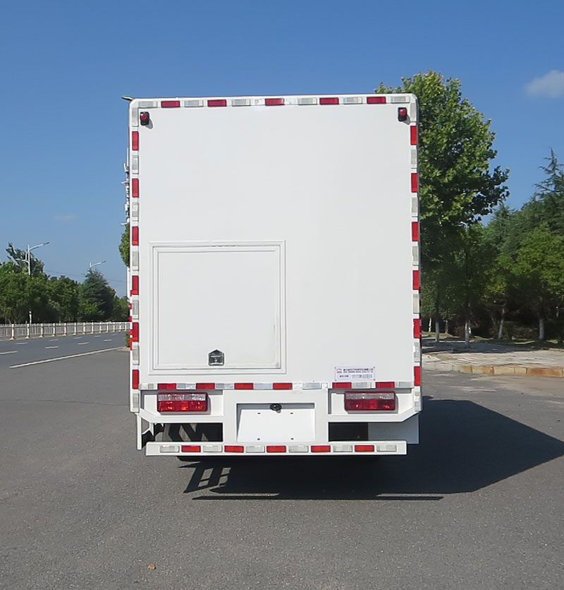 新東日牌YZR5065XCSE6廁所車公告圖片