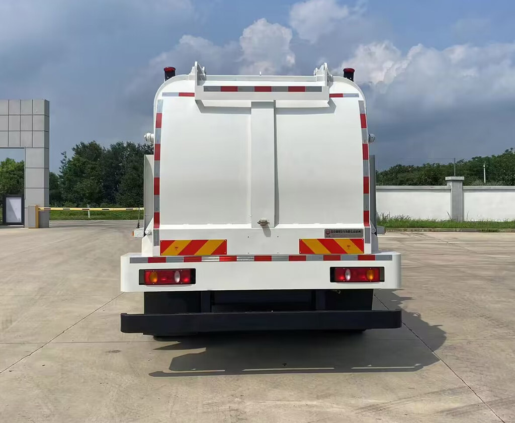 中汽牌ZQZ5180TCABEVDC純電動(dòng)餐廚垃圾車公告圖片