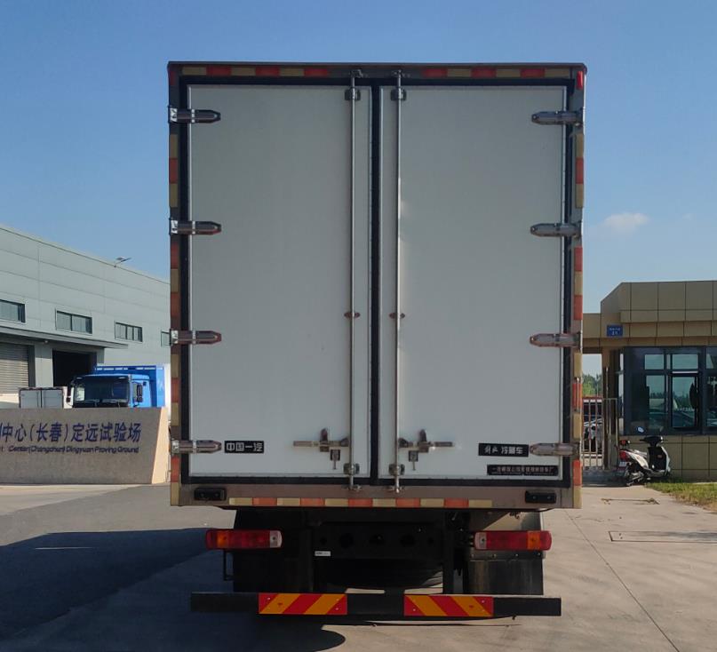 解放牌CA5180XLCP40K62L3E6A85冷藏車(chē)公告圖片
