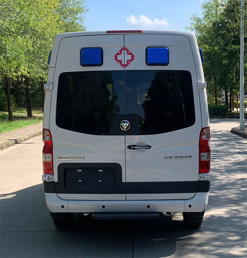 福田牌BJ5048XJH-M4救護(hù)車公告圖片