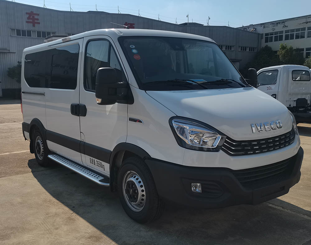 億多星牌WWW5040TSYN6宿營(yíng)車