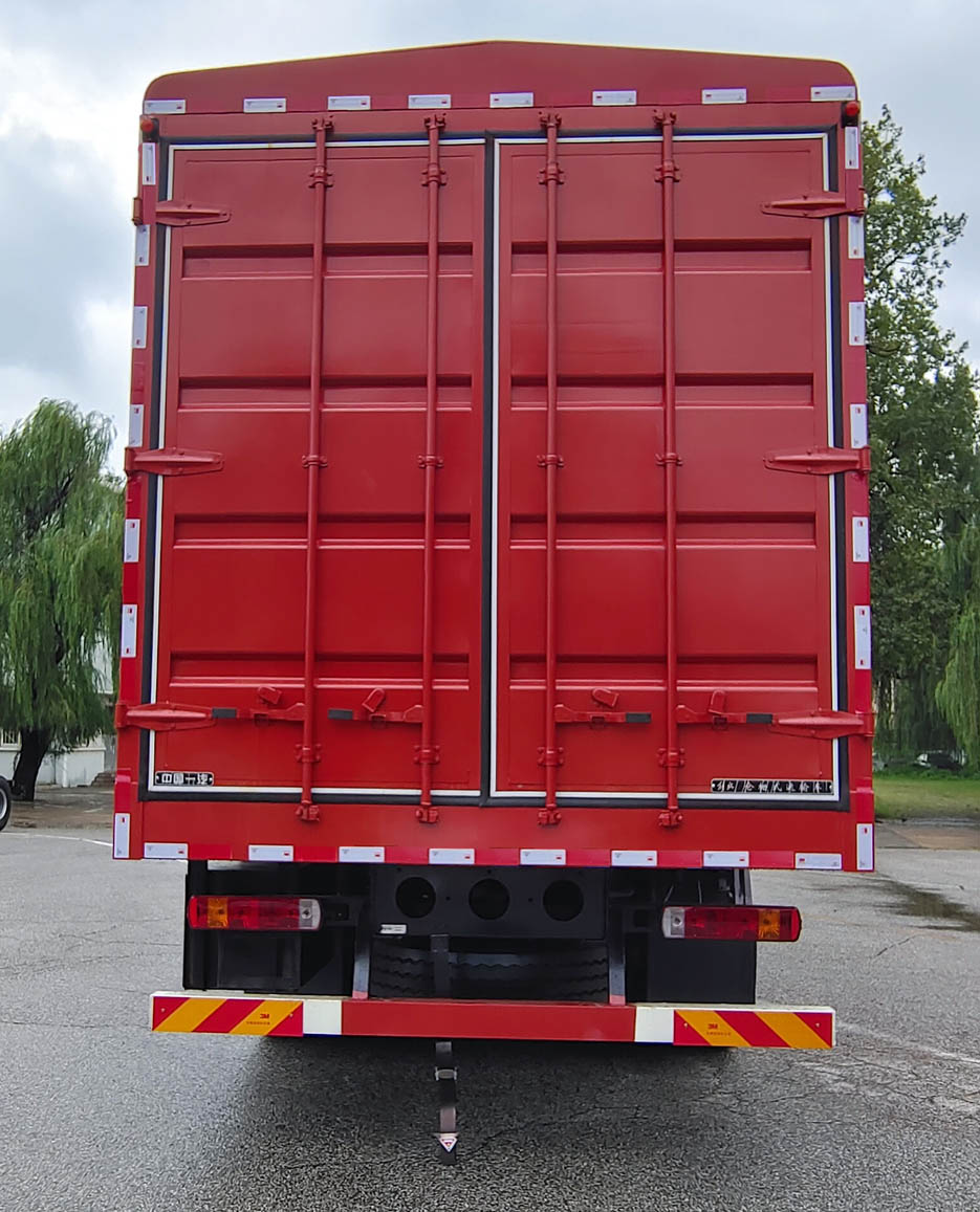 解放牌CA5311CCQP25K15L7T4NE6A80畜禽運(yùn)輸車公告圖片