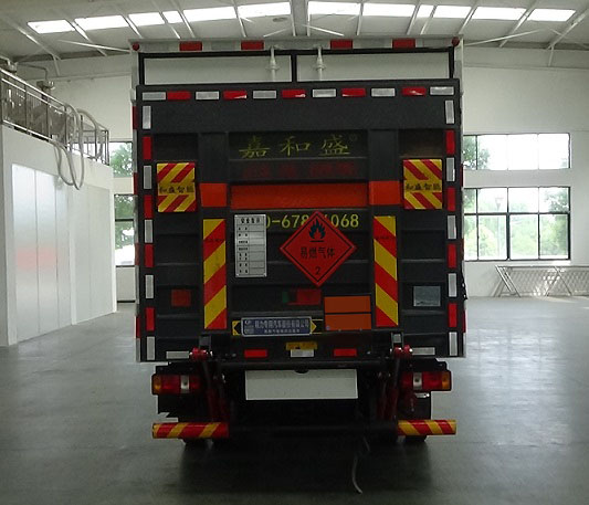 程力威牌CLW5040XRQBFB易燃?xì)怏w廂式運(yùn)輸車公告圖片