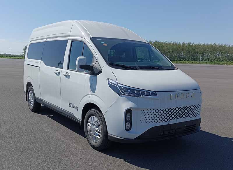 宏運(yùn)牌HYD5040XYBNJ運(yùn)兵車