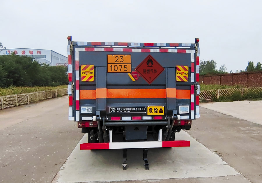 大力牌DLQ5046TQPCA6氣瓶運(yùn)輸車公告圖片