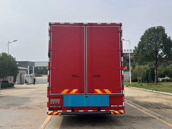 楚勝牌CSC5180XZB6裝備車(chē)公告圖片