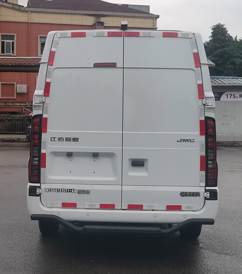 迪馬牌DMT5047XYCF1-AM運(yùn)鈔車公告圖片