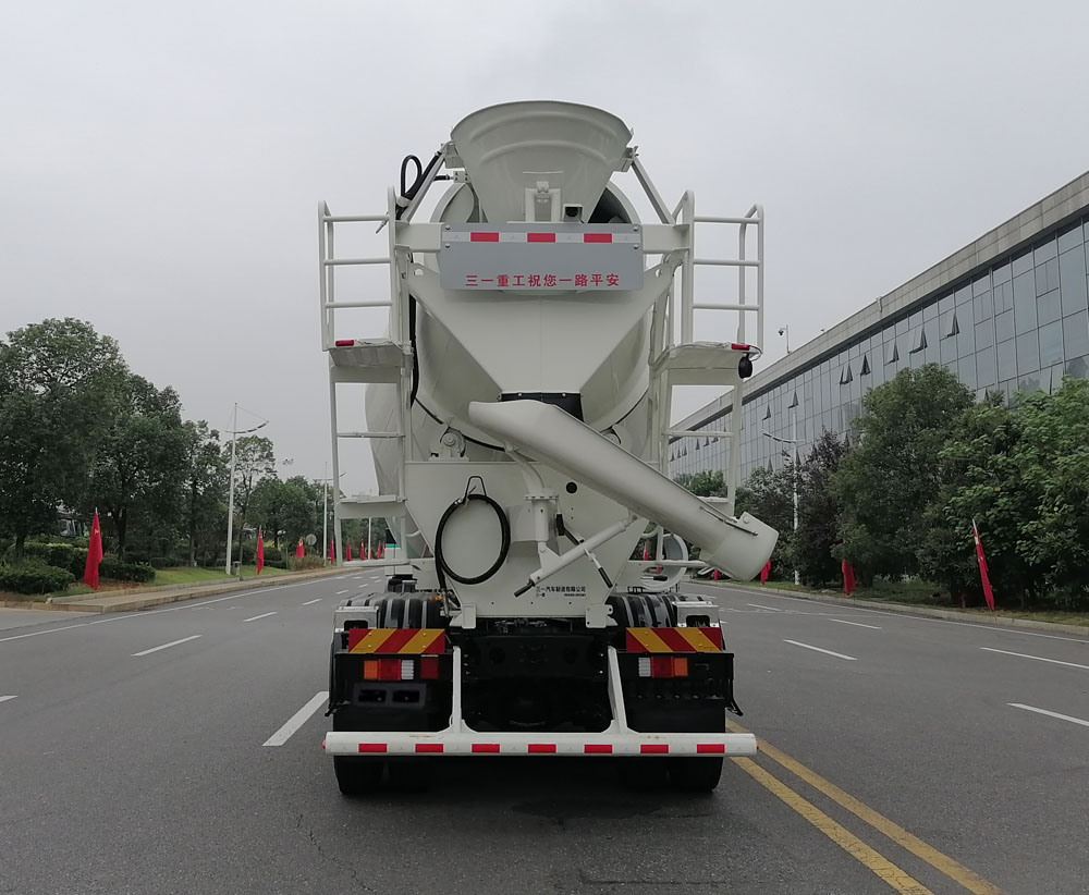 三一牌SYM5311GJB5BEV1換電式純電動(dòng)混凝土攪拌運(yùn)輸車(chē)公告圖片