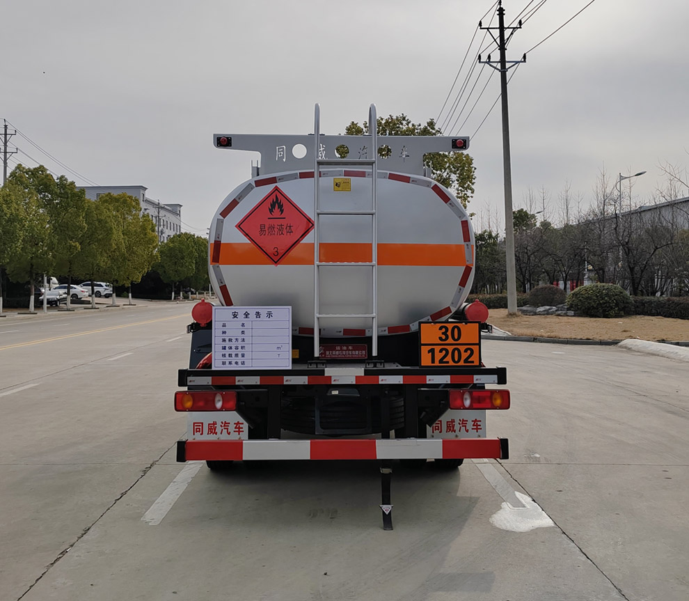 專威牌HTW5128GYYEZ6C運(yùn)油車公告圖片