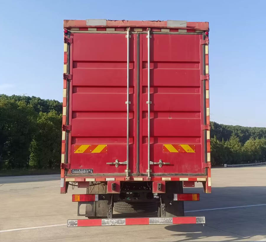 東風(fēng)牌DFV5183XYKGP6DA翼開啟廂式車公告圖片