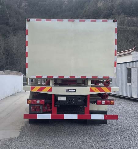 忠華通運牌TYJ5221TYL壓裂車公告圖片