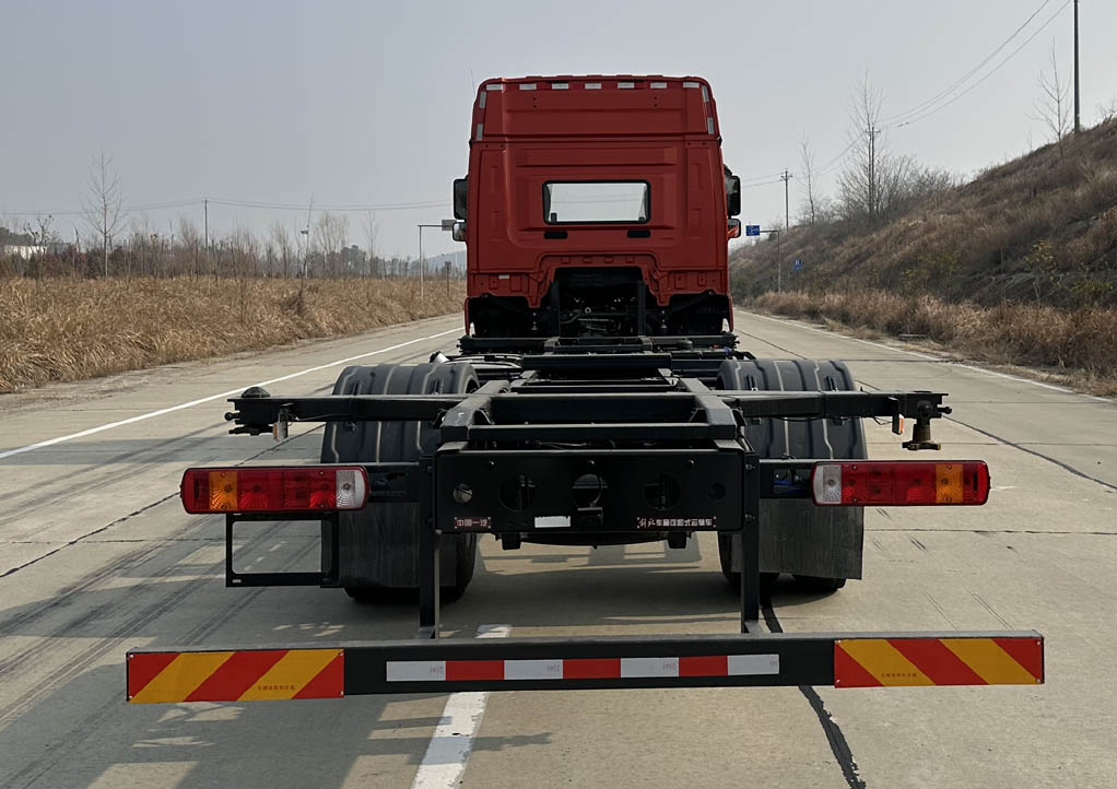 解放牌CA5181ZKXP26K2L7E6A80車(chē)廂可卸式汽車(chē)公告圖片