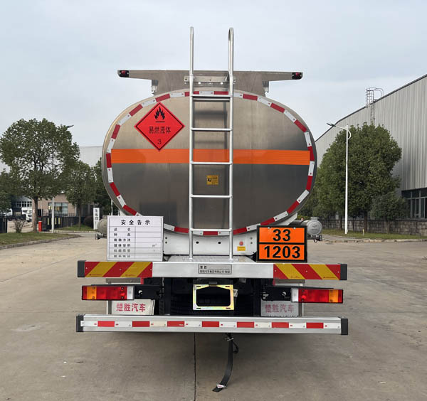 楚勝牌CSC5327GYYLEZ6A鋁合金運(yùn)油車(chē)公告圖片