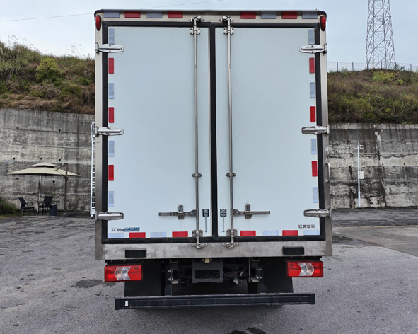 江鈴牌JX5044XLCTG2SHEV插電式增程混合動力冷藏車公告圖片