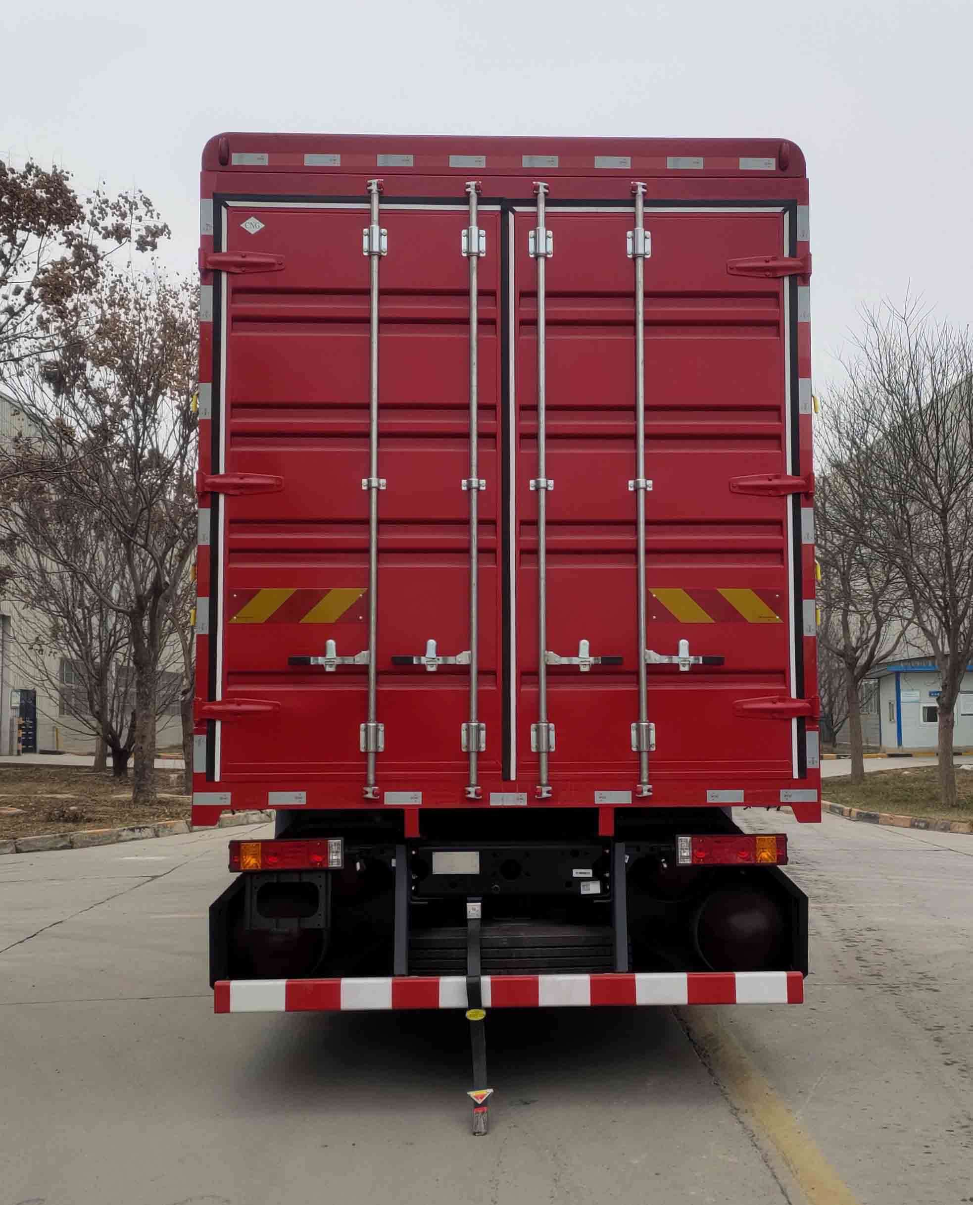 陜汽牌SX5319CCQXD456T-S畜禽運輸車公告圖片