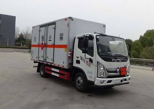 程力牌CL5048XRY6BXW易燃液體廂式運輸車