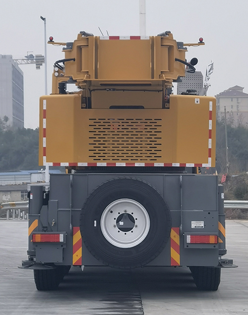 三一牌SYM5557JQZ130C汽車起重機(jī)公告圖片