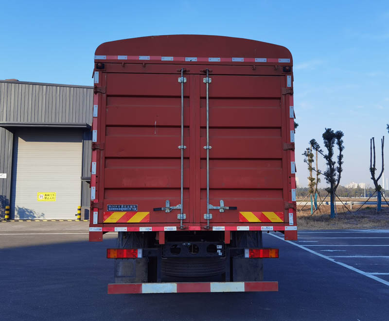 東風(fēng)牌DFV5163CCYGP6D1倉柵式運(yùn)輸車公告圖片