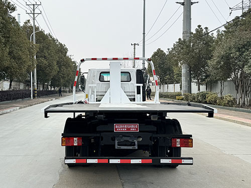 龍牧雙星牌LMX5040TQZKM6清障車公告圖片