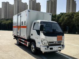 爆破器材运输车