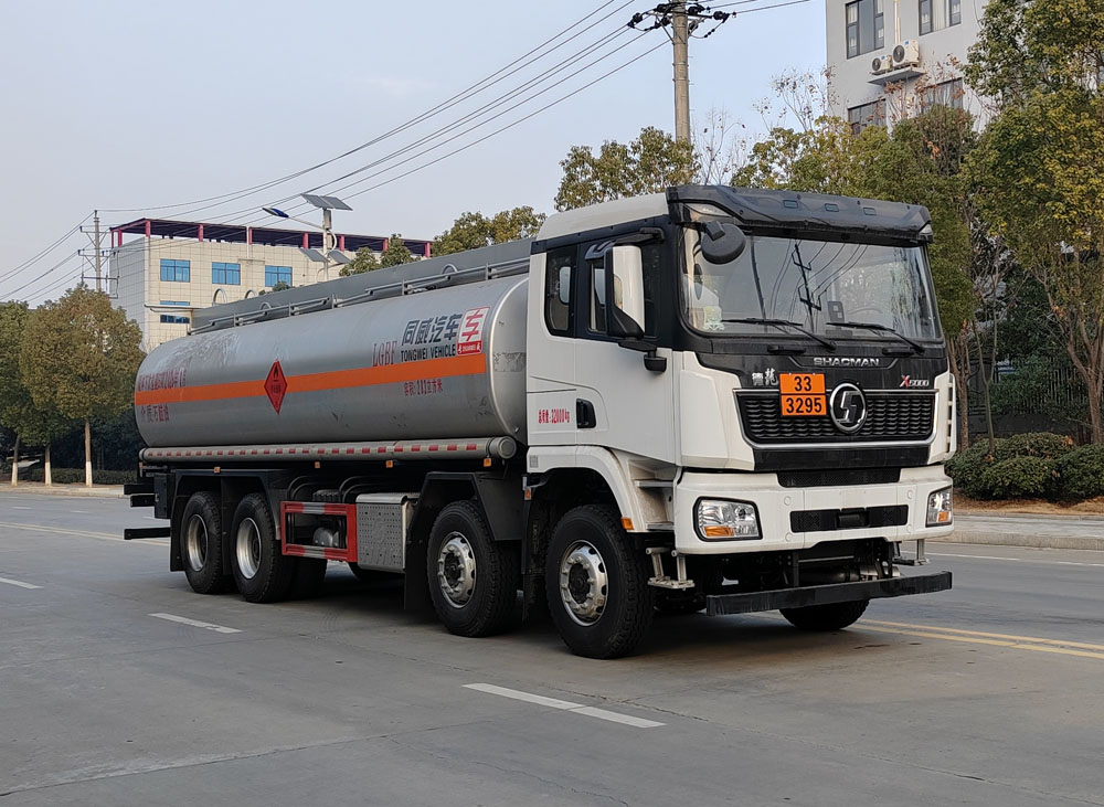 專(zhuān)威牌HTW5325GRYSN6易燃液體罐式運(yùn)輸車(chē)
