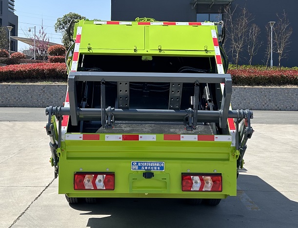 程力威牌CLW5043ZYS6ZS壓縮式垃圾車公告圖片