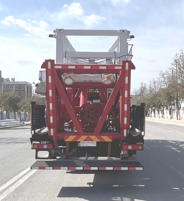 延安牌YAZ5440TXJ修井機公告圖片